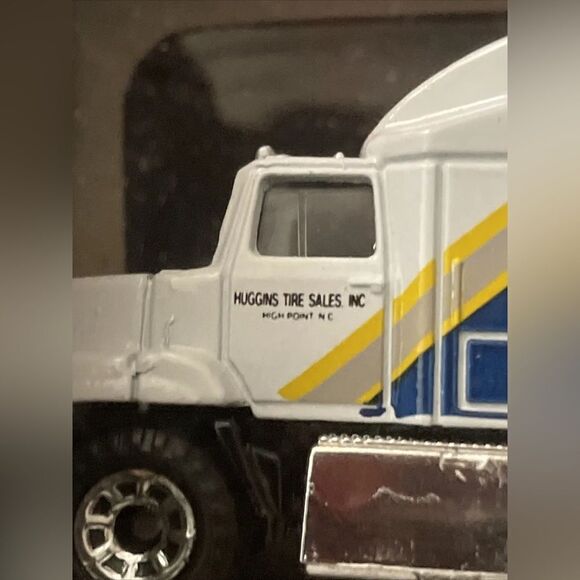 Matchbox Super Star Transporters GoodYear Racing Huggins Tires Sales 1992 NASCAR - Picture 3 of 7
